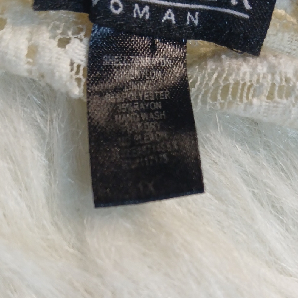 Forever 21 Ivory Lace Blouse 1X - Picture 5 of 9